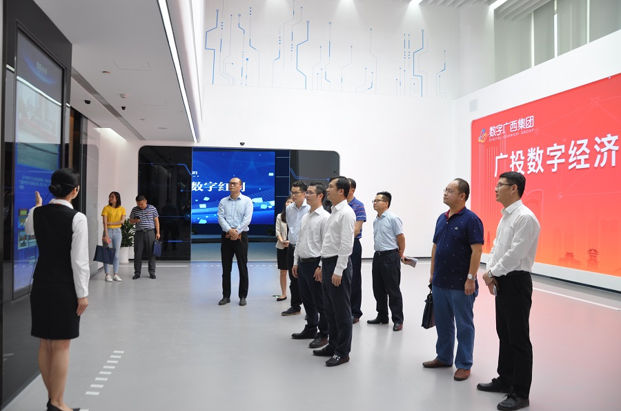 嘉峪关市良庆区党委书记施杰一行到js3333线路检测中心集团走访调研